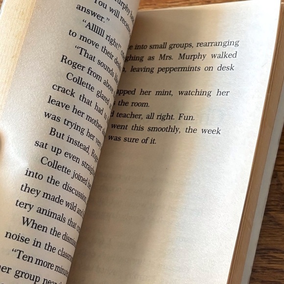 Fourth Grade is a Jinx by: Colleen O’Shaughnessy McKenna paperback book - Picture 2 of 3